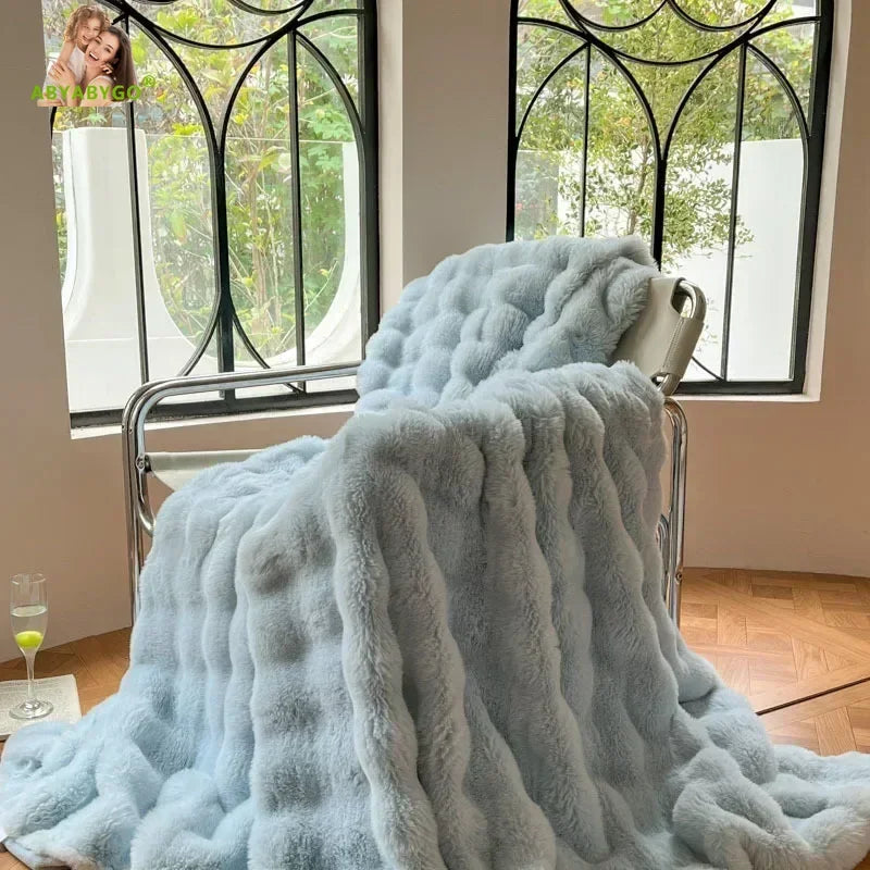 Luxury Faux Fur Blanket Home Bed Linen Bubble Fleece Knee Blanket Bed Plaid Plush Sofa Blankets for Winter Bedspread on The Bed